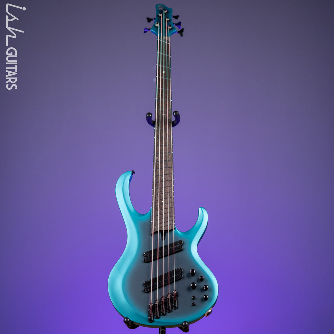 Ibanez BTB605MS Multi-Scale 5-String Bass Cerulean Aura Burst Matte Demo
