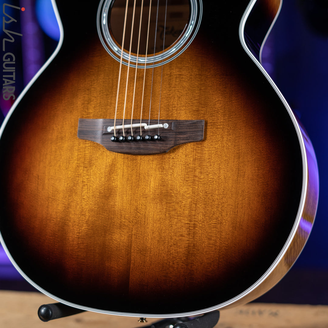 Takamine EF450C-TT Acoustic Electric Guitar Brown Sunburst Demo