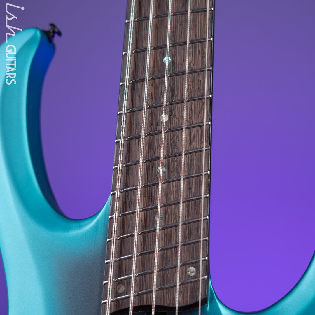 Ibanez BTB605MS Multi-Scale 5-String Bass Cerulean Aura Burst Matte Demo