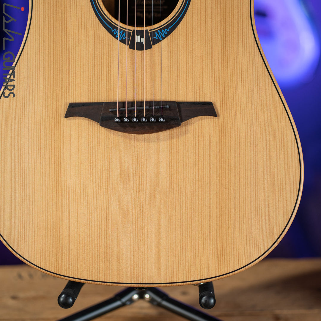 Lag Tramontane HyVibe THV10DCE Acoustic Electric Smart Guitar Natural