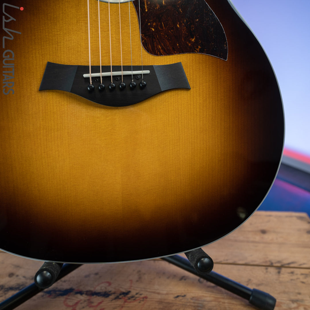 Taylor 214ce-SB DLX Grand Auditorium Sitka Spruce/Rosewood Sunburst