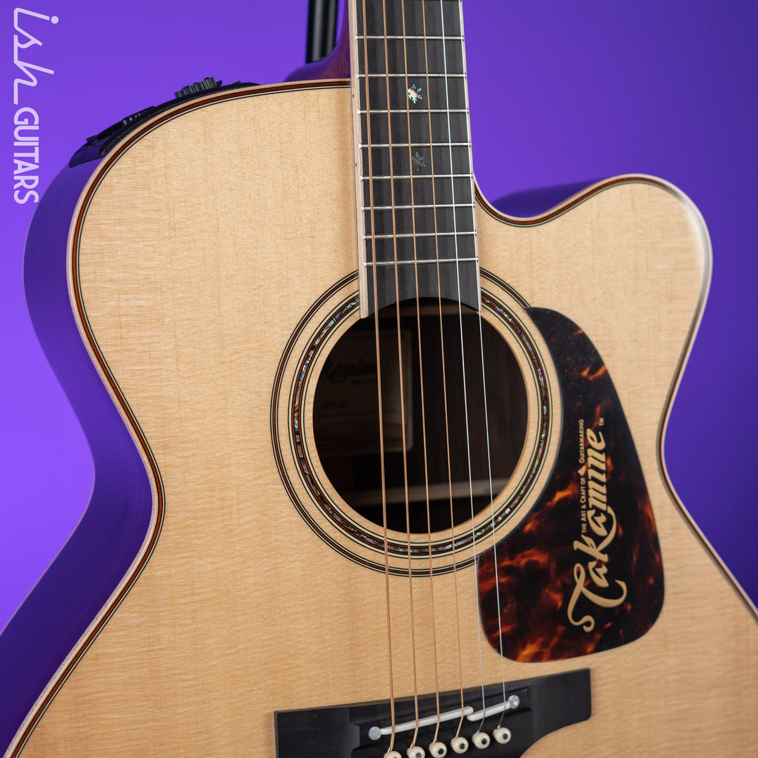 Takamine P7JC Jumbo Cutaway Acoustic-Electric Guitar Natural
