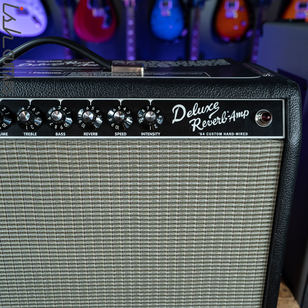 Fender Deluxe Reverb ‘64 Custom Hand- Wired Guitar Combo Amp