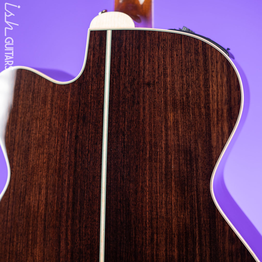 Takamine P7JC Jumbo Cutaway Acoustic-Electric Guitar Natural