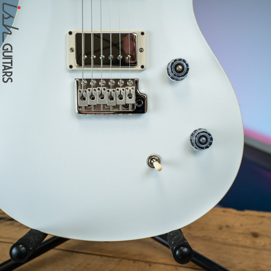 PRS CE 24 Satin Nitro 57/08 Ebony Fretboard Jet White