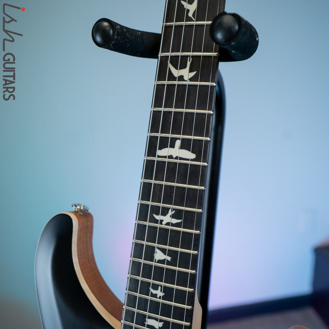 PRS CE 24 Satin Nitro 57/08 Ebony Fretboard Black