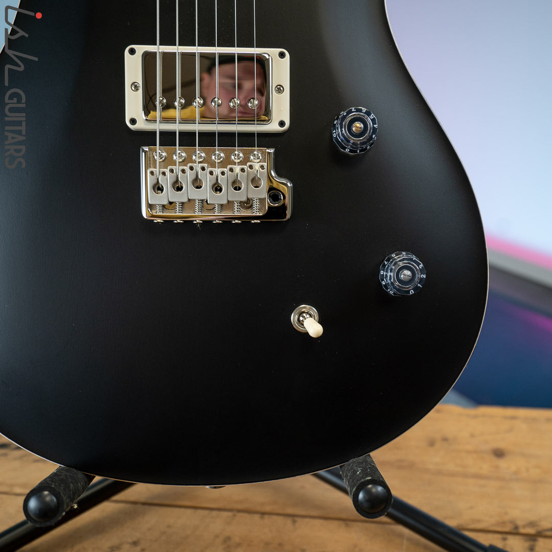 PRS CE 24 Satin Nitro 57/08 Ebony Fretboard Black