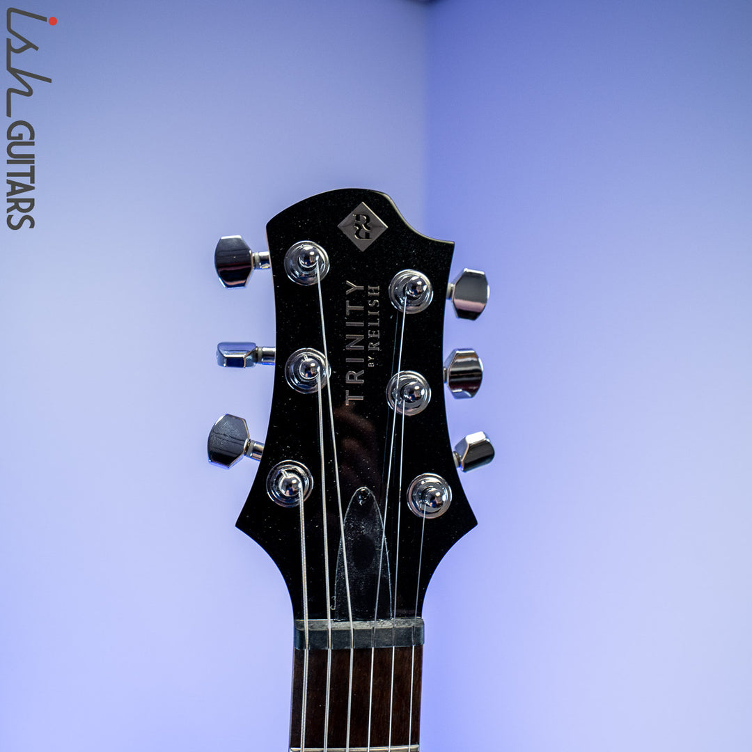 Trinity by Relish Metallic Black