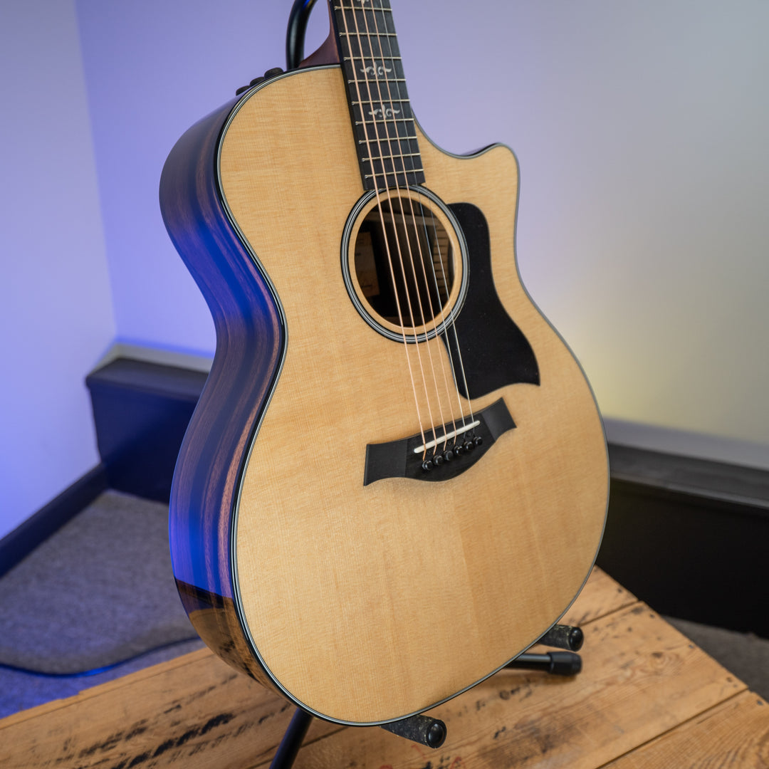 Taylor E14ce LTD Grand Auditorium Spruce/ Striped Ebony