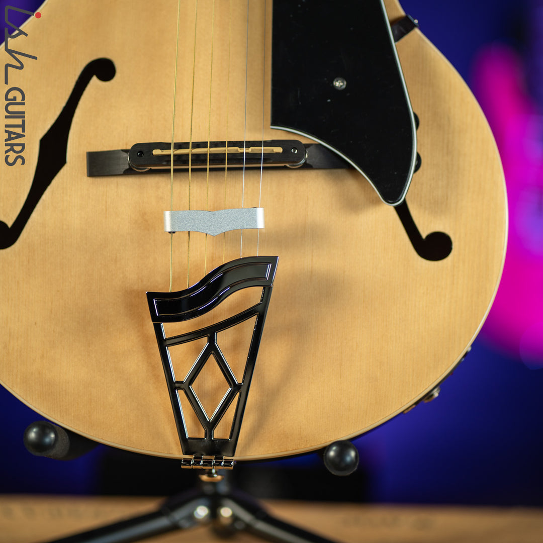 Vox VGA-3PS Giulietta Archtop Natural