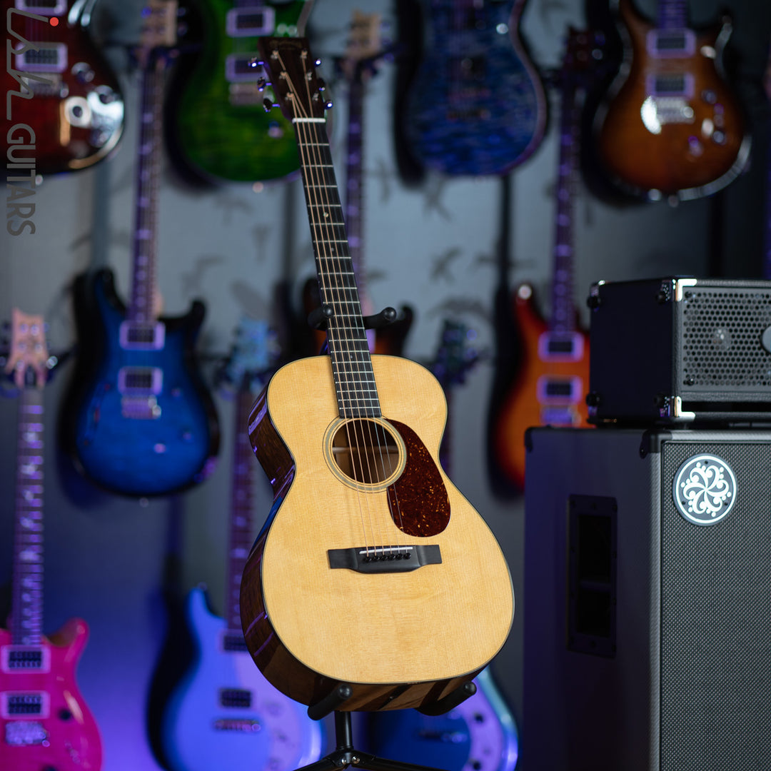 Martin 0-18 Acoustic Guitar Natural Gloss Sitka Spruce