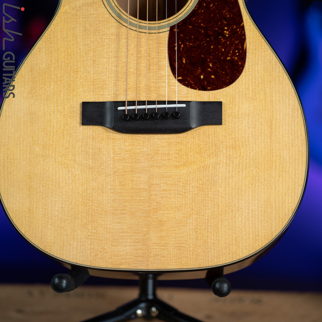 Martin 0-18 Acoustic Guitar Natural Gloss Sitka Spruce
