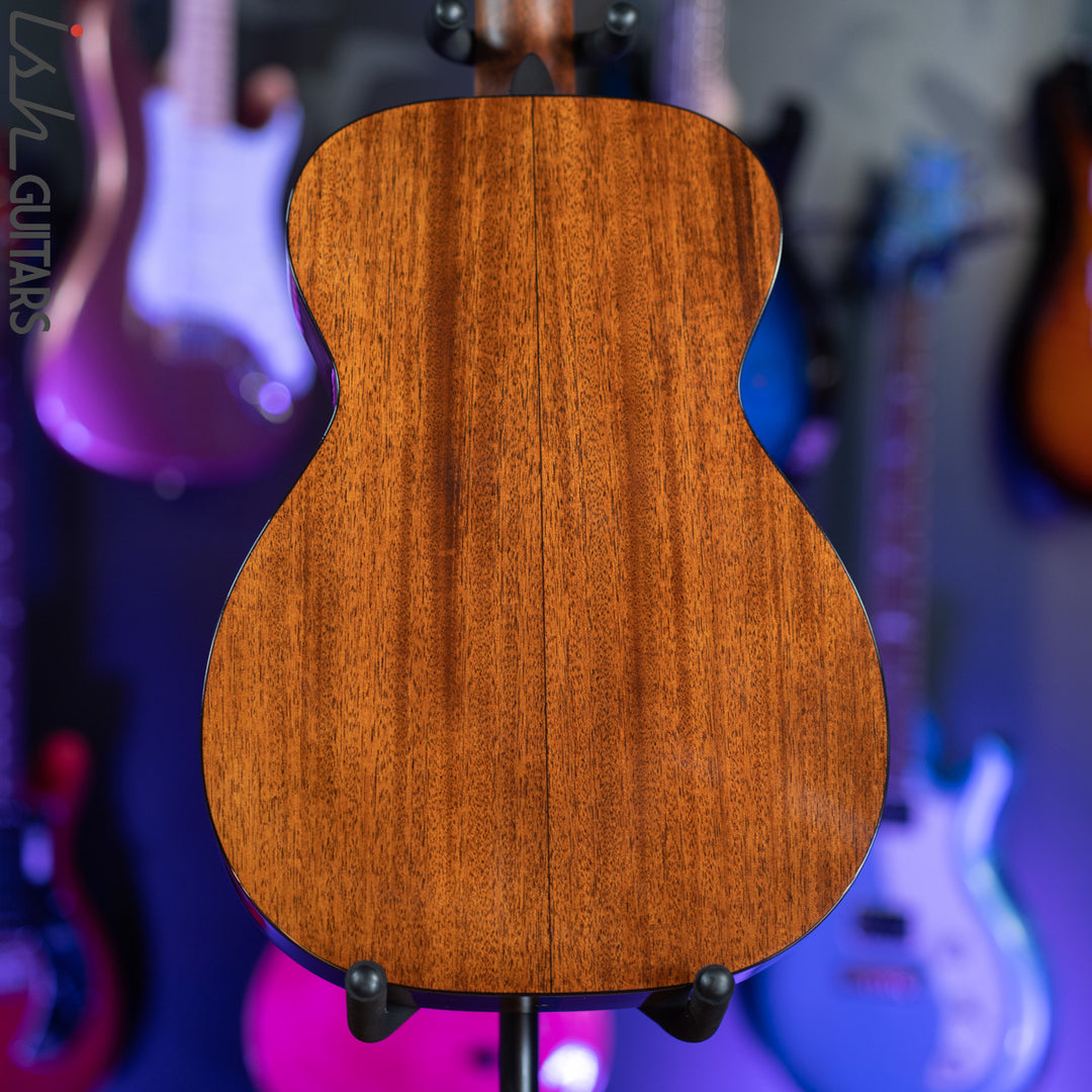 Martin 0-18 Acoustic Guitar Natural Gloss Sitka Spruce