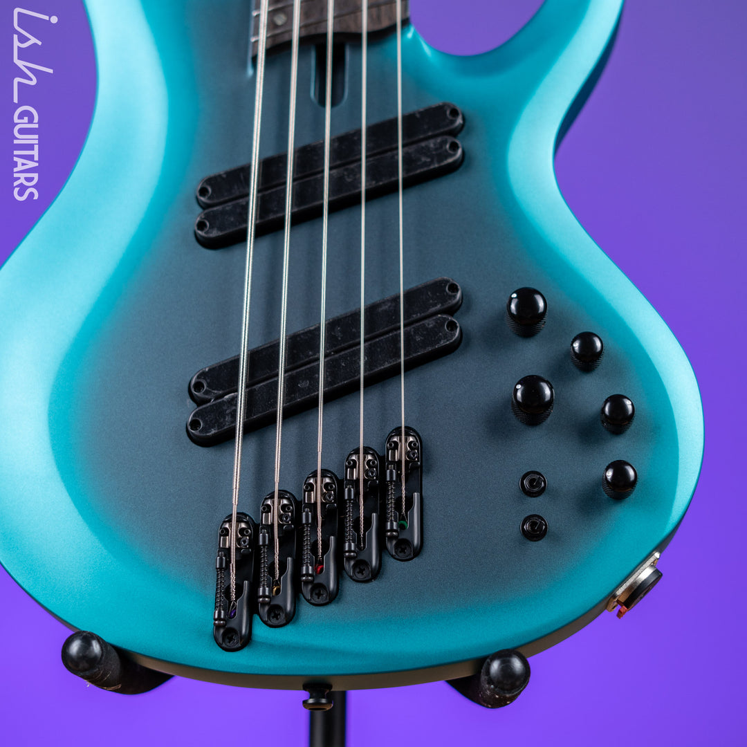 Ibanez BTB605MS Multi-Scale 5-String Bass Cerulean Aura Burst Matte Demo