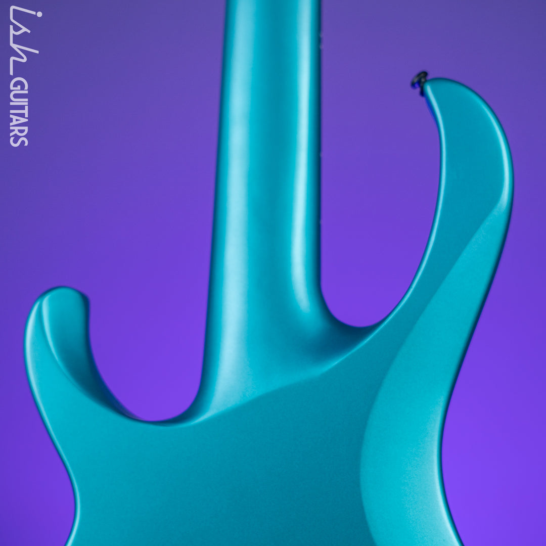 Ibanez BTB605MS Multi-Scale 5-String Bass Cerulean Aura Burst Matte Demo