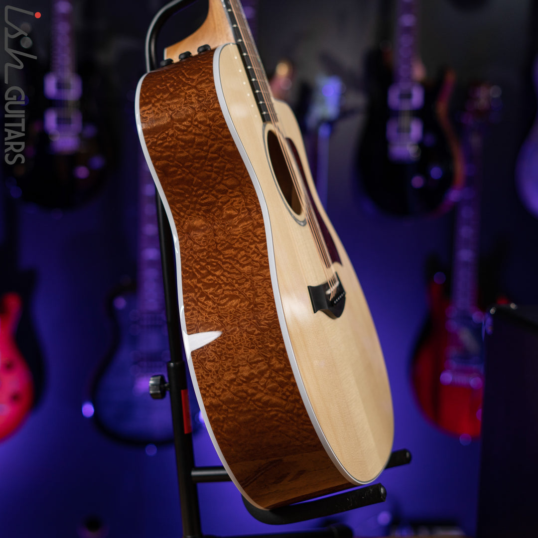 Taylor 214ce-QS Deluxe Limited Acoustic-Electric Guitar Natural