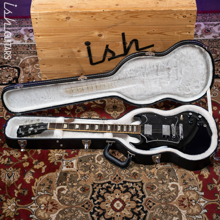 Gibson SG Standard(2010)ブラック エレキギター Gibson SG Standard Black 2010 – Chicago Music Exchange
