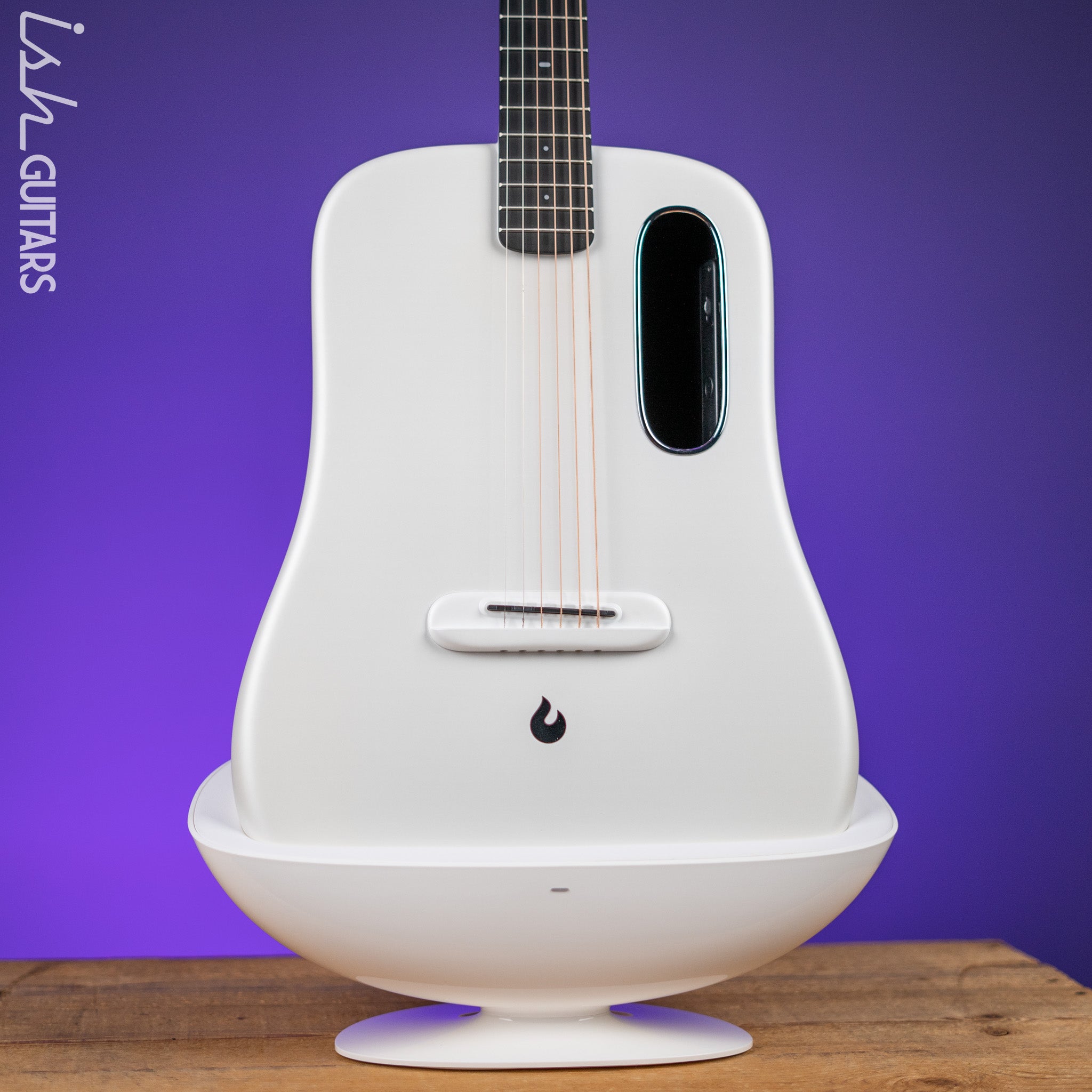 LAVA ME 3 スマートギター ホワイト 36インチ 充電スタンド Lava Music Lava Me 3 Space Charging Dock 36” Space White – Ish Guitars