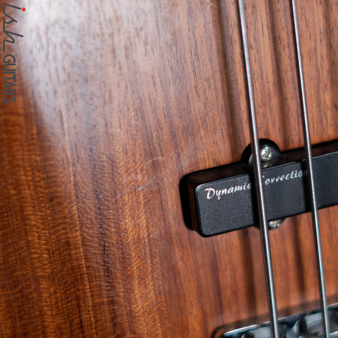 2004 Warwick Corvette Standard 4 Fretless Bass Natural