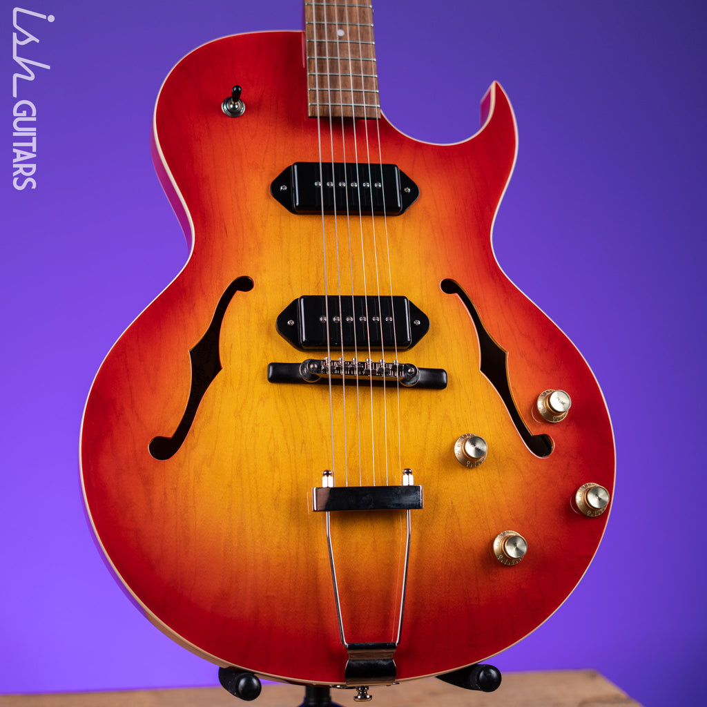 The LOAR LH302t チェリーサンバースト フルアコ The Loar LH-302T Hollowbody Cherry Burst – Ish Guitars
