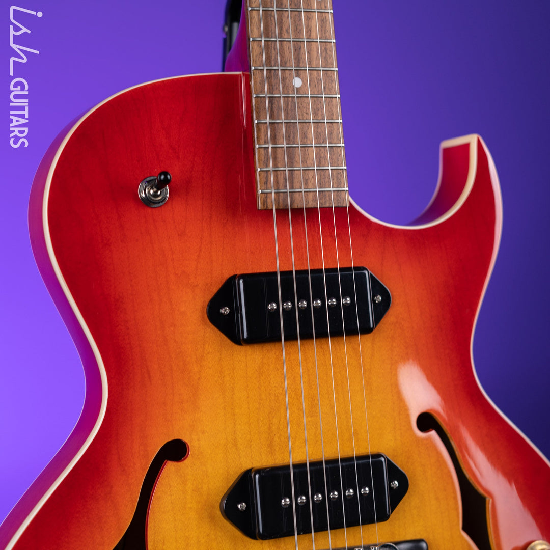 The Loar LH-302T Hollowbody Cherry Burst