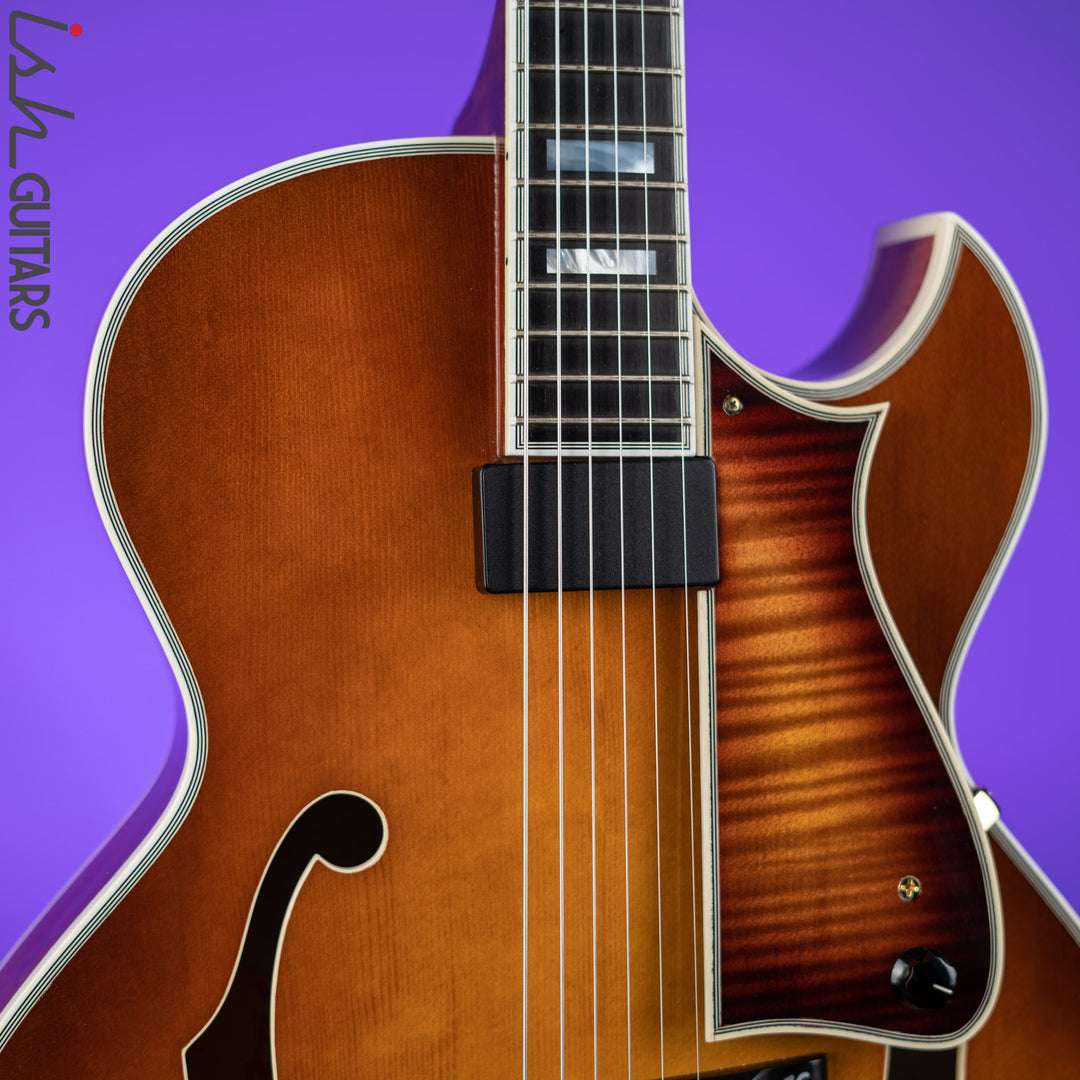 2006 Heritage Sweet 16 Hollowbody Archtop Almond Sunburst