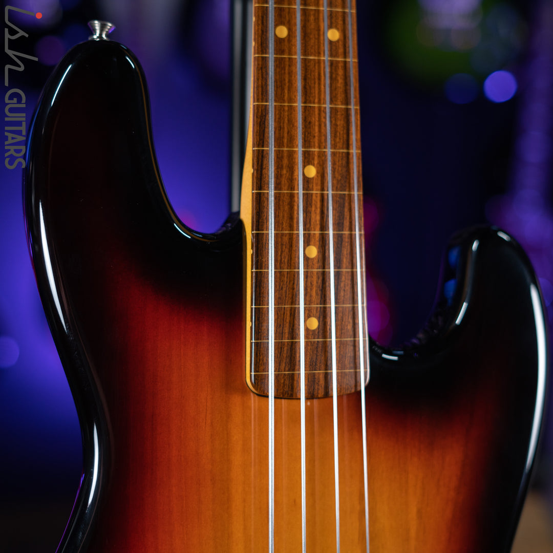 2018 Fender Tribute Series Jaco Pastorius 3-Color Sunburst