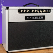 Matchless DC-30 Reverb Sparkle White/Silver Demo