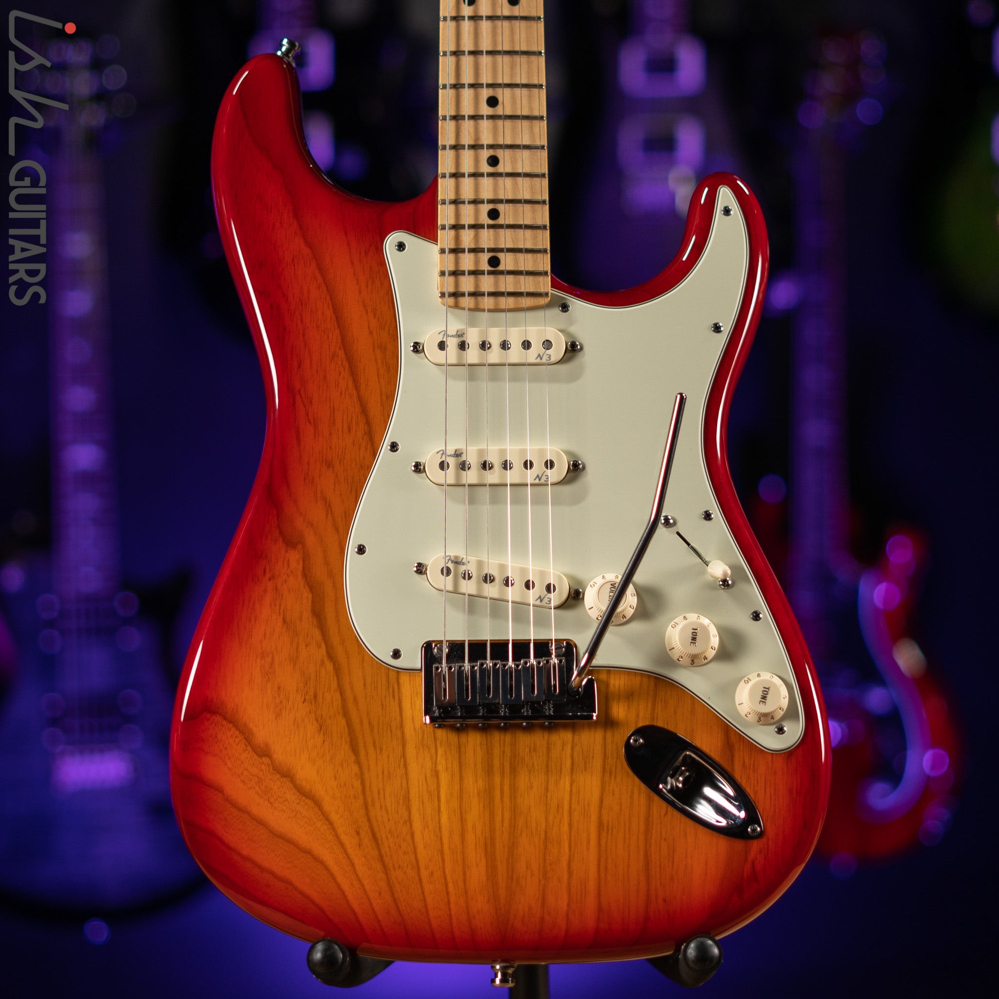 2012 Fender American Deluxe Stratocaster Sienna Sunburst – Ish Guitars 2012 Fender American Deluxe Stratocaster Sienna Sunburst – Ish Guitars