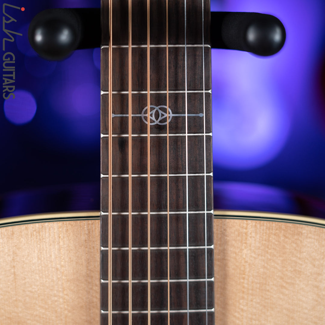 Alvarez Yairi YB70 Standard Baritone Natural Store Demo