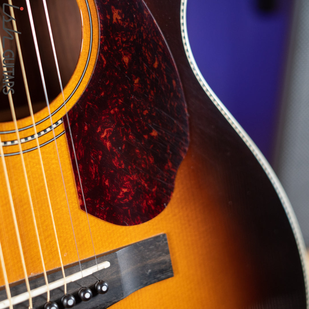 Fender Paramount Series PM-3 Deluxe Sunburst Acoustic Guitar
