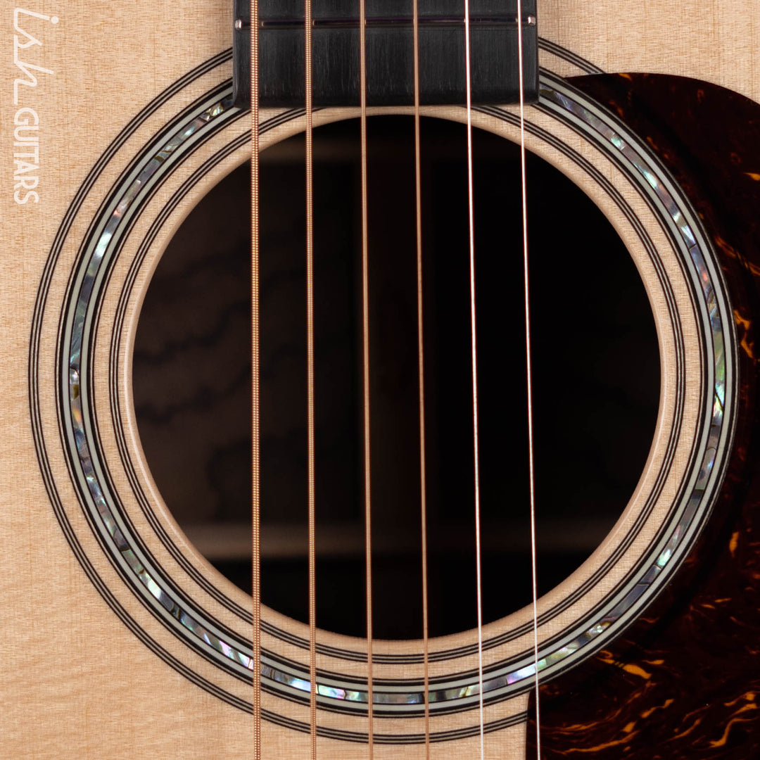 Martin Custom Shop D-28 Dreadnought Acoustic Guitar East Indian Rosewood