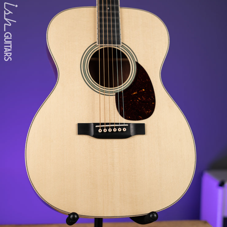 Martin Custom Shop OM-28 Acoustic Guitar Quilted Bubinga Natural