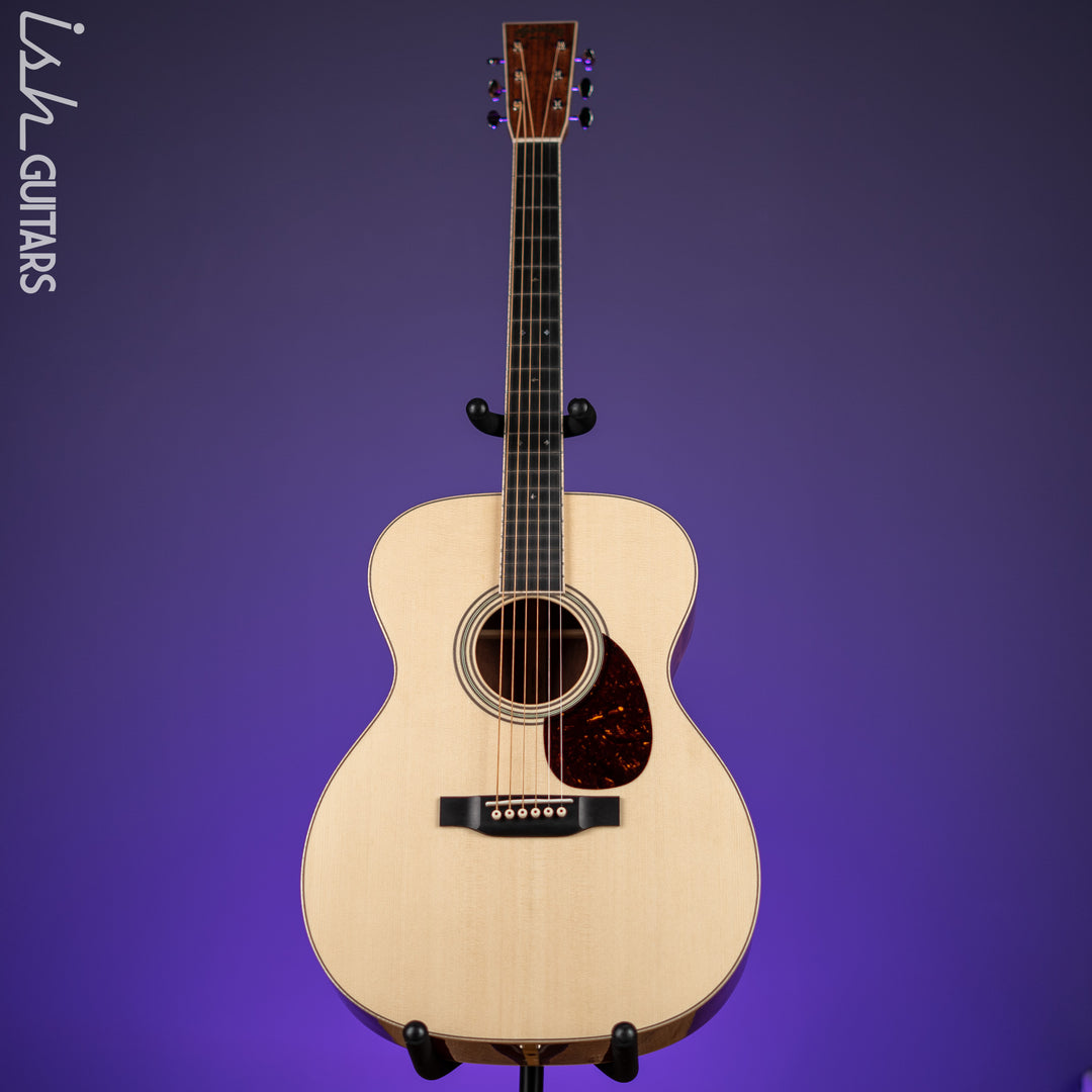 Martin Custom Shop OM-28 Acoustic Guitar Quilted Bubinga Natural
