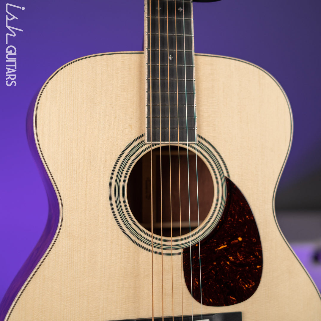 Martin Custom Shop OM-28 Acoustic Guitar Quilted Bubinga Natural