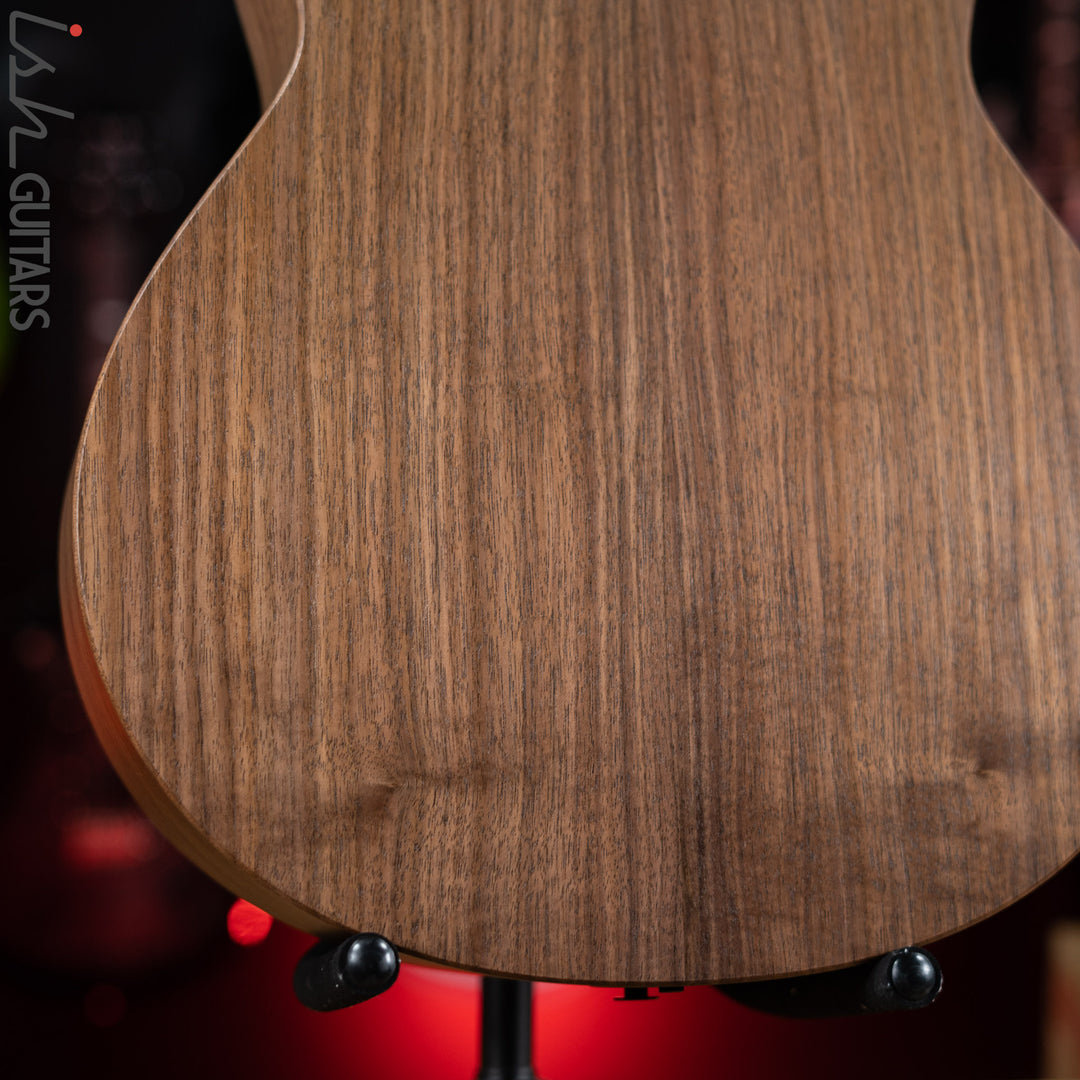 Taylor GTe Grand Theater Acoustic-Electric Guitar Blacktop Demo