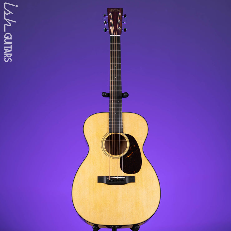 Martin 00-18 Standard Series Acoustic Guitar Natural – Ish Guitars