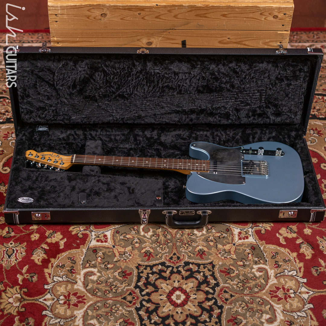 2021 Fender Telecaster Chrissie Hynde Relic Iced Blue Metallic