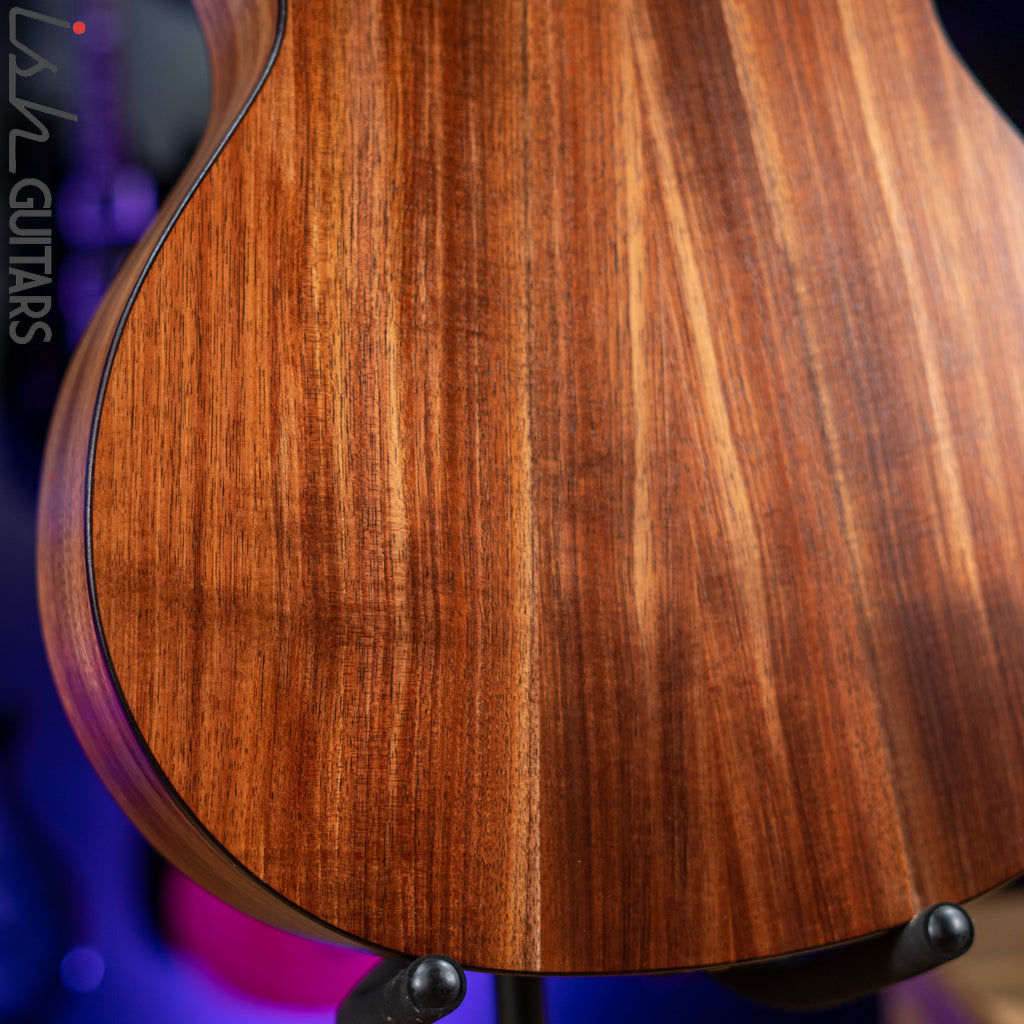 Taylor 724ce Acoustic-Electric Guitar Natural Hawaiian Koa