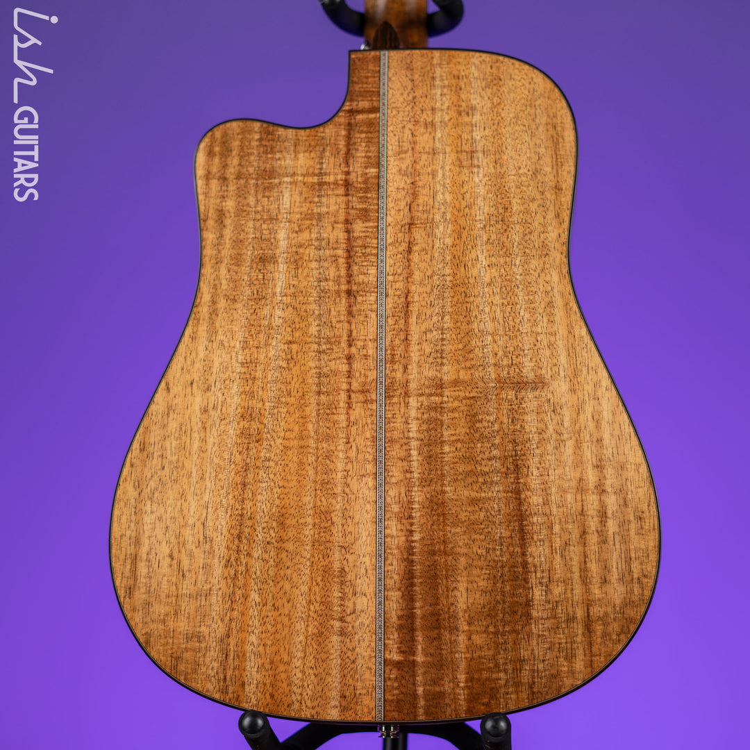 Martin Custom Shop D-28 Acoustic Guitar Flamed Koa Natural