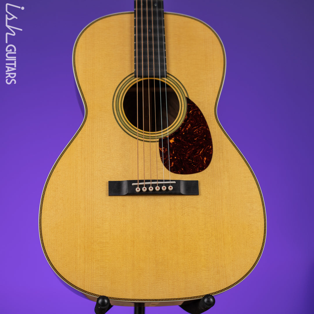 Martin Custom Shop OM-28 12-Fret Slotted Peghead Acoustic Guitar Wild Grain Rosewood
