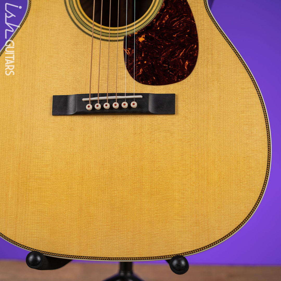Martin Custom Shop OM-28 12-Fret Slotted Peghead Acoustic Guitar Wild Grain Rosewood