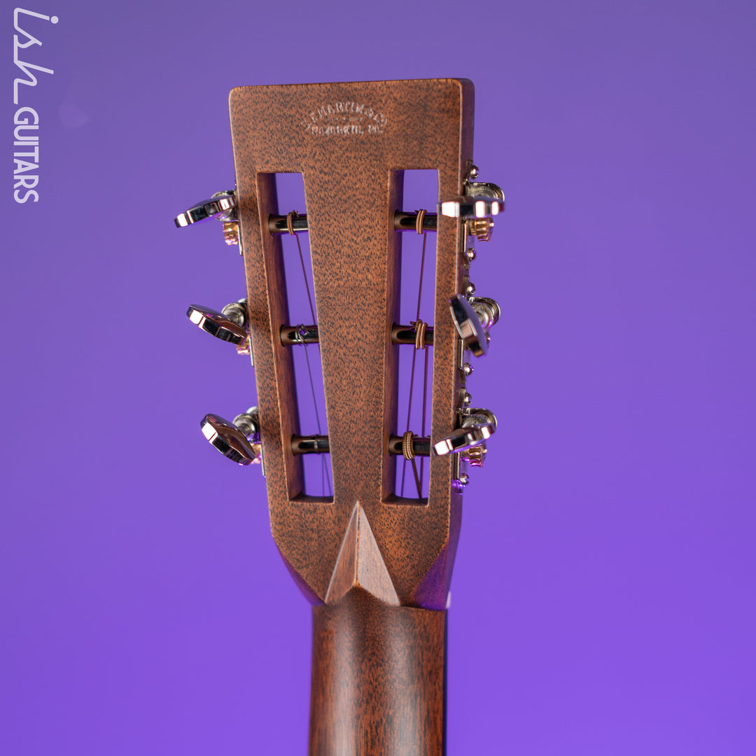 Martin Custom Shop OM-28 12-Fret Slotted Peghead Acoustic Guitar Wild Grain Rosewood