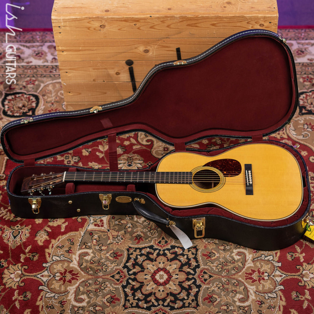 Martin Custom Shop OM-28 12-Fret Slotted Peghead Acoustic Guitar Wild Grain Rosewood