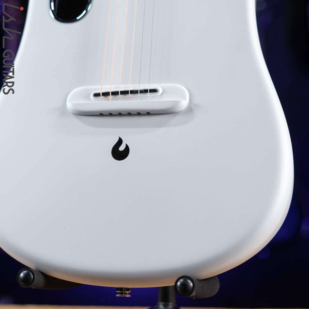 Lava Music Lava Me 3 Smart Acoustic Guitar 38" White w/ Space Bag