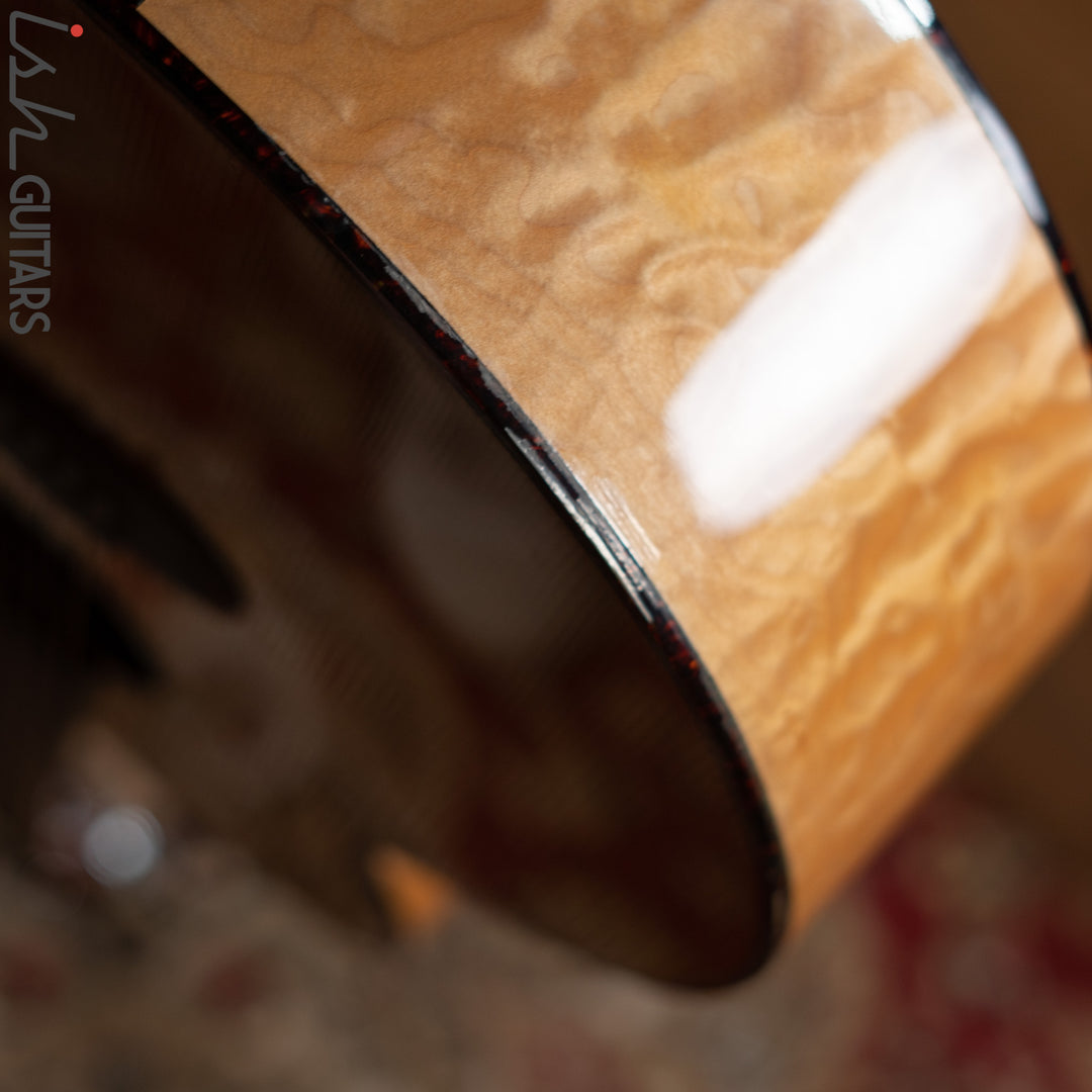 Tacoma JF 21 Natural Flame Maple
