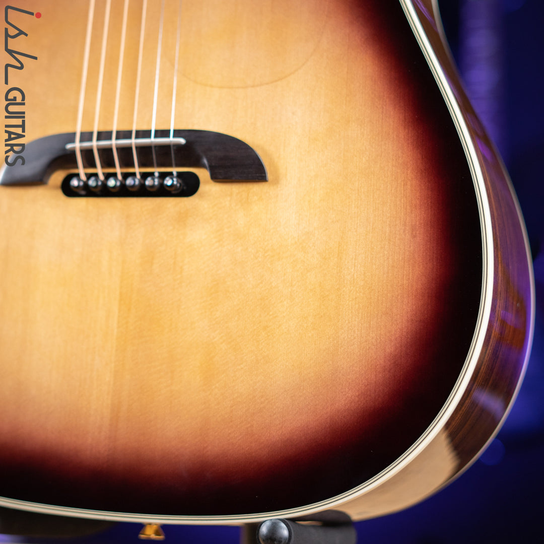 Alvarez Yairi Masterworks DYMR70SB Dreadnought Slope Shoulder Sunburst