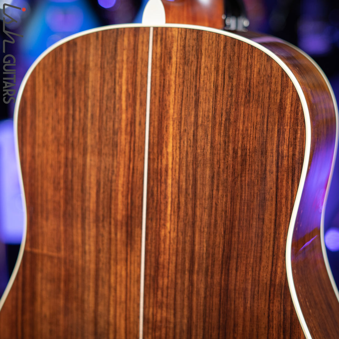 Alvarez Yairi Masterworks DYMR70SB Dreadnought Slope Shoulder Sunburst