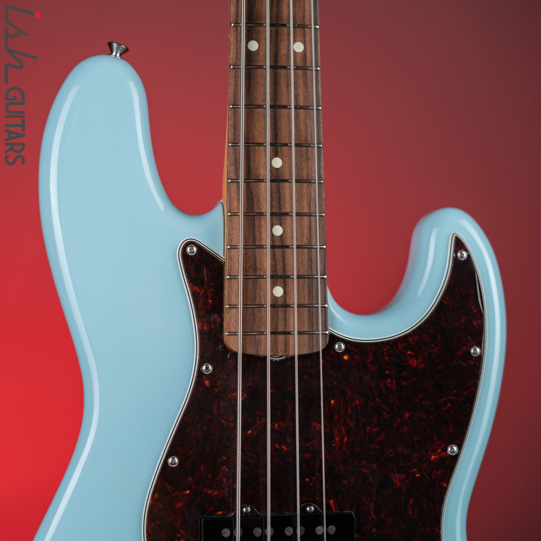 2019 Fender Vintera 60’s Jazz Bass Daphne Blue