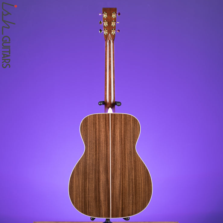 Martin J-40 Jumbo Acoustic Guitar Natural